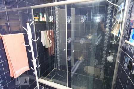 Casa à venda com 240m², 4 quartos e 2 vagasBanheiro 1