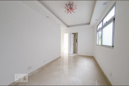 Sala de apartamento para alugar com 2 quartos, 41m² em Salgado Filho, Belo Horizonte