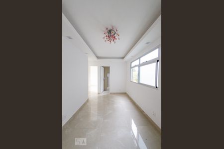 Sala de apartamento para alugar com 2 quartos, 41m² em Salgado Filho, Belo Horizonte