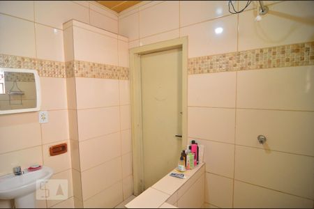 Casa à venda com 136m², 3 quartos e 1 vagaBanheiro