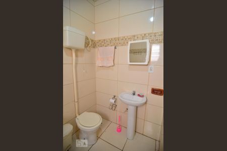 Casa à venda com 136m², 3 quartos e 1 vagaBanheiro