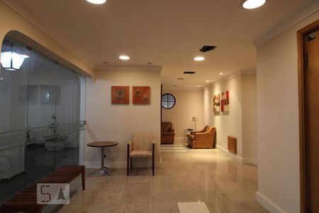 Apartamento à venda com 131m², 3 quartos e 2 vagas Apartamento à venda com 131m², 3 quartos e 2 vagasHall