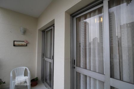 varanda de apartamento à venda com 3 quartos, 131m² em Jardim das Acácias, São Paulo