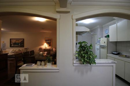 Sala de apartamento à venda com 3 quartos, 131m² em Jardim das Acácias, São Paulo