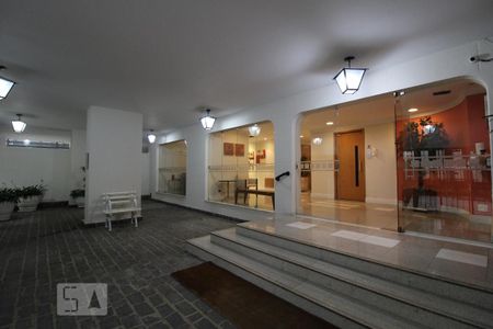 Apartamento à venda com 131m², 3 quartos e 2 vagas Apartamento à venda com 131m², 3 quartos e 2 vagasHall