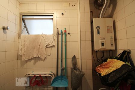 Apartamento à venda com 131m², 3 quartos e 2 vagas Apartamento à venda com 131m², 3 quartos e 2 vagasÁrea de Serviço