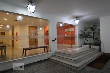 Apartamento à venda com 131m², 3 quartos e 2 vagas Apartamento à venda com 131m², 3 quartos e 2 vagasHall