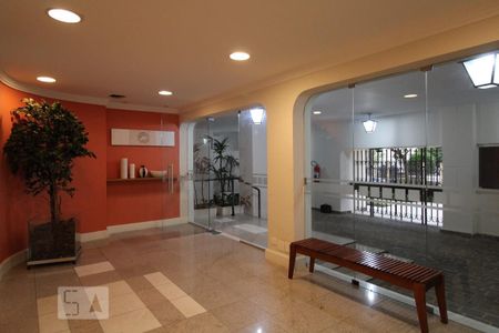Apartamento à venda com 131m², 3 quartos e 2 vagas Apartamento à venda com 131m², 3 quartos e 2 vagasHall