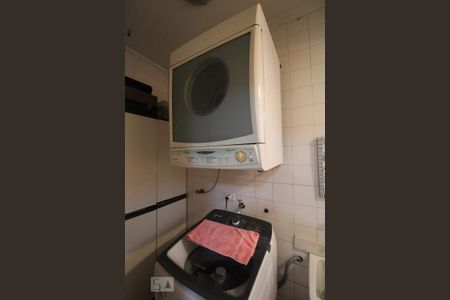 Apartamento à venda com 131m², 3 quartos e 2 vagas Apartamento à venda com 131m², 3 quartos e 2 vagasÁrea de Serviço