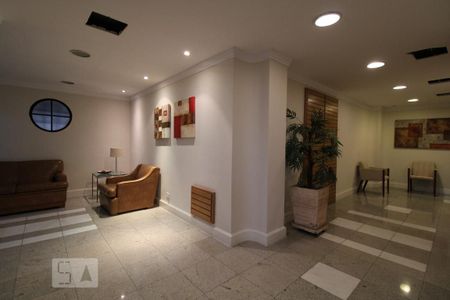 Apartamento à venda com 131m², 3 quartos e 2 vagas Apartamento à venda com 131m², 3 quartos e 2 vagasHall