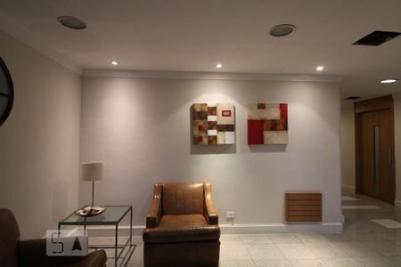 Apartamento à venda com 131m², 3 quartos e 2 vagas Apartamento à venda com 131m², 3 quartos e 2 vagasHall