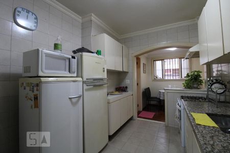 Apartamento à venda com 131m², 3 quartos e 2 vagas Apartamento à venda com 131m², 3 quartos e 2 vagasCozinha