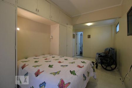 Apartamento à venda com 131m², 3 quartos e 2 vagas Apartamento à venda com 131m², 3 quartos e 2 vagasQuarto 1