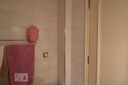 Apartamento à venda com 131m², 3 quartos e 2 vagas Apartamento à venda com 131m², 3 quartos e 2 vagasBanheiro