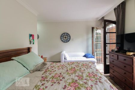 Casa à venda com 247m², 4 quartos e 3 vagas Casa à venda com 247m², 4 quartos e 3 vagasSuíte