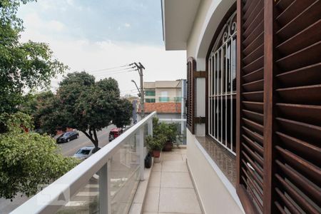 Casa à venda com 247m², 4 quartos e 3 vagas Casa à venda com 247m², 4 quartos e 3 vagasSacada Suíte