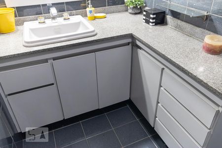 Casa à venda com 300m², 3 quartos e 2 vagasBanheiro Social