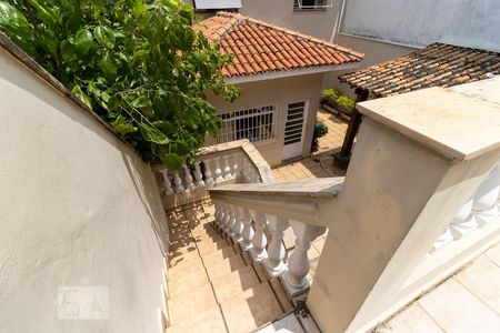 Casa à venda com 300m², 3 quartos e 2 vagasEscada