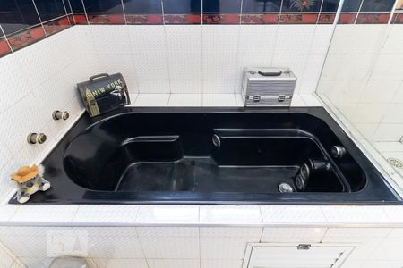 Casa à venda com 300m², 3 quartos e 2 vagasBanheiro da Suíte