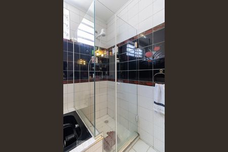 Casa à venda com 300m², 3 quartos e 2 vagasBanheiro da Suíte