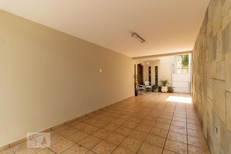 Casa à venda com 300m², 3 quartos e 2 vagasGaragem