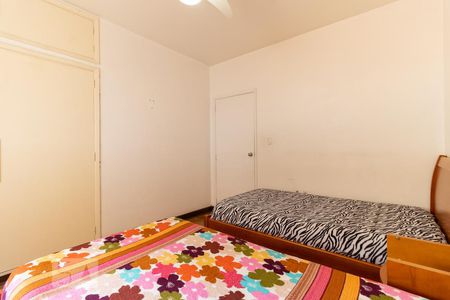 Casa à venda com 300m², 3 quartos e 2 vagasQuarto 2