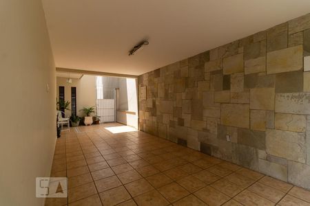 Casa à venda com 300m², 3 quartos e 2 vagasGaragem