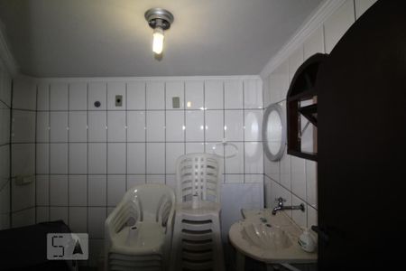 Casa à venda com 338m², 4 quartos e 3 vagasBanheiro serviço