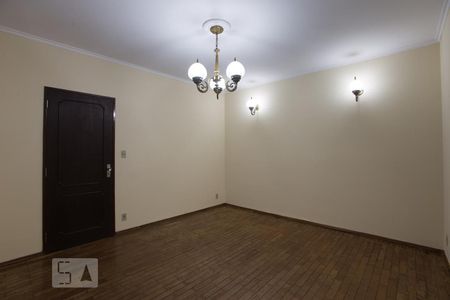Casa para alugar com 350m², 4 quartos e 2 vagasSala de TV