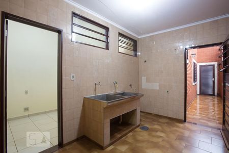 Casa para alugar com 350m², 4 quartos e 2 vagasÁrea de serviço