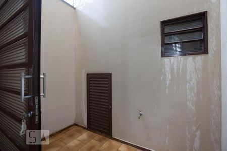 Claraboia da sala de casa para alugar com 4 quartos, 350m² em Jardim Macedo, Ribeirão Preto