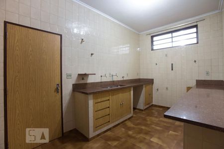 Casa para alugar com 350m², 4 quartos e 2 vagasCozinha