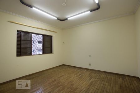 Casa para alugar com 350m², 4 quartos e 2 vagasQuarto