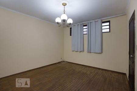 Casa para alugar com 350m², 4 quartos e 2 vagasSala de TV