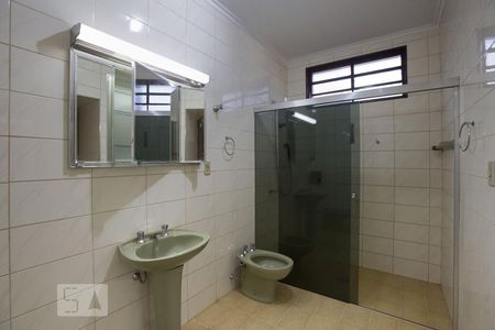 Casa para alugar com 350m², 4 quartos e 2 vagasBanheiro da suíte 2