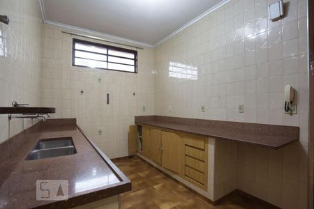 Casa para alugar com 350m², 4 quartos e 2 vagasCozinha