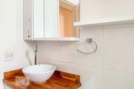 Apartamento à venda com 55m², 2 quartos e 1 vaga Apartamento à venda com 55m², 2 quartos e 1 vagaBanheiro
