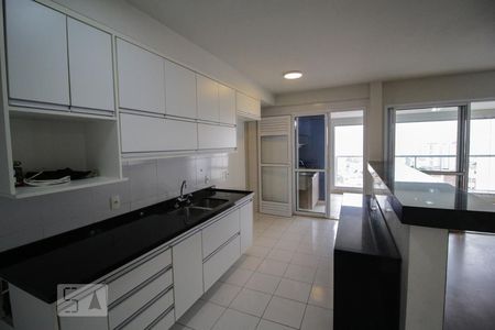 Apartamento para alugar com 134m², 3 quartos e 3 vagasCozinha