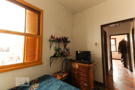 Quarto 2 de casa para alugar com 3 quartos, 400m² em Medianeira, Porto Alegre