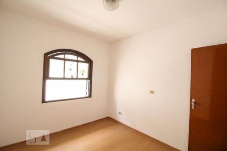 Casa à venda com 260m², 5 quartos e 4 vagas Casa à venda com 260m², 5 quartos e 4 vagasQuarto 4