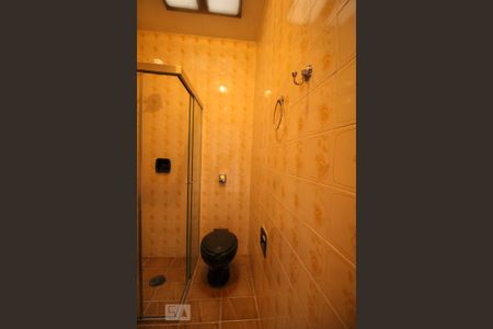 Casa à venda com 260m², 5 quartos e 4 vagas Casa à venda com 260m², 5 quartos e 4 vagasBanheiro 1