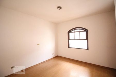 Casa à venda com 260m², 5 quartos e 4 vagas Casa à venda com 260m², 5 quartos e 4 vagasQuarto 5 - Suíte