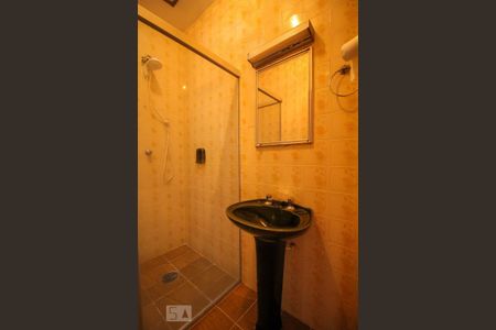 Casa à venda com 260m², 5 quartos e 4 vagas Casa à venda com 260m², 5 quartos e 4 vagasBanheiro 2