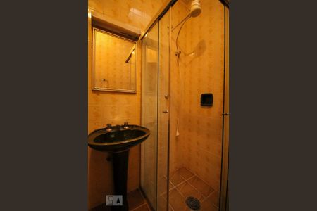 Casa à venda com 260m², 5 quartos e 4 vagas Casa à venda com 260m², 5 quartos e 4 vagasBanheiro 1