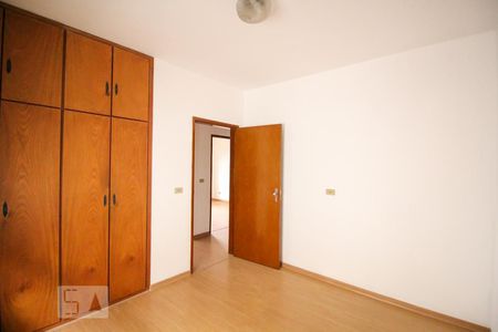Casa à venda com 260m², 5 quartos e 4 vagas Casa à venda com 260m², 5 quartos e 4 vagasQuarto 1