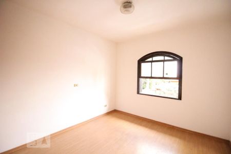 Casa à venda com 260m², 5 quartos e 4 vagas Casa à venda com 260m², 5 quartos e 4 vagasQuarto 2