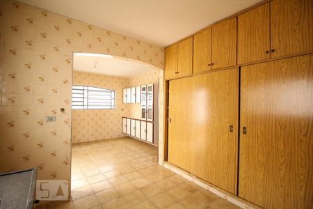 Casa à venda com 260m², 5 quartos e 4 vagas Casa à venda com 260m², 5 quartos e 4 vagasCozinha