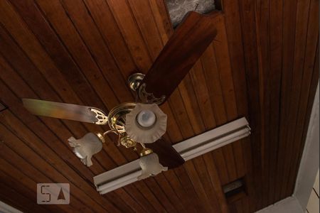 Casa à venda com 150m², 3 quartos e 2 vagasVentilador