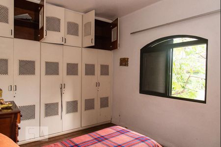 Casa à venda com 150m², 3 quartos e 2 vagasQuarto 2