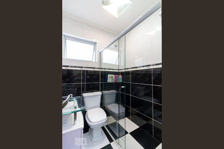 Casa à venda com 300m², 3 quartos e 2 vagasBanheiro social